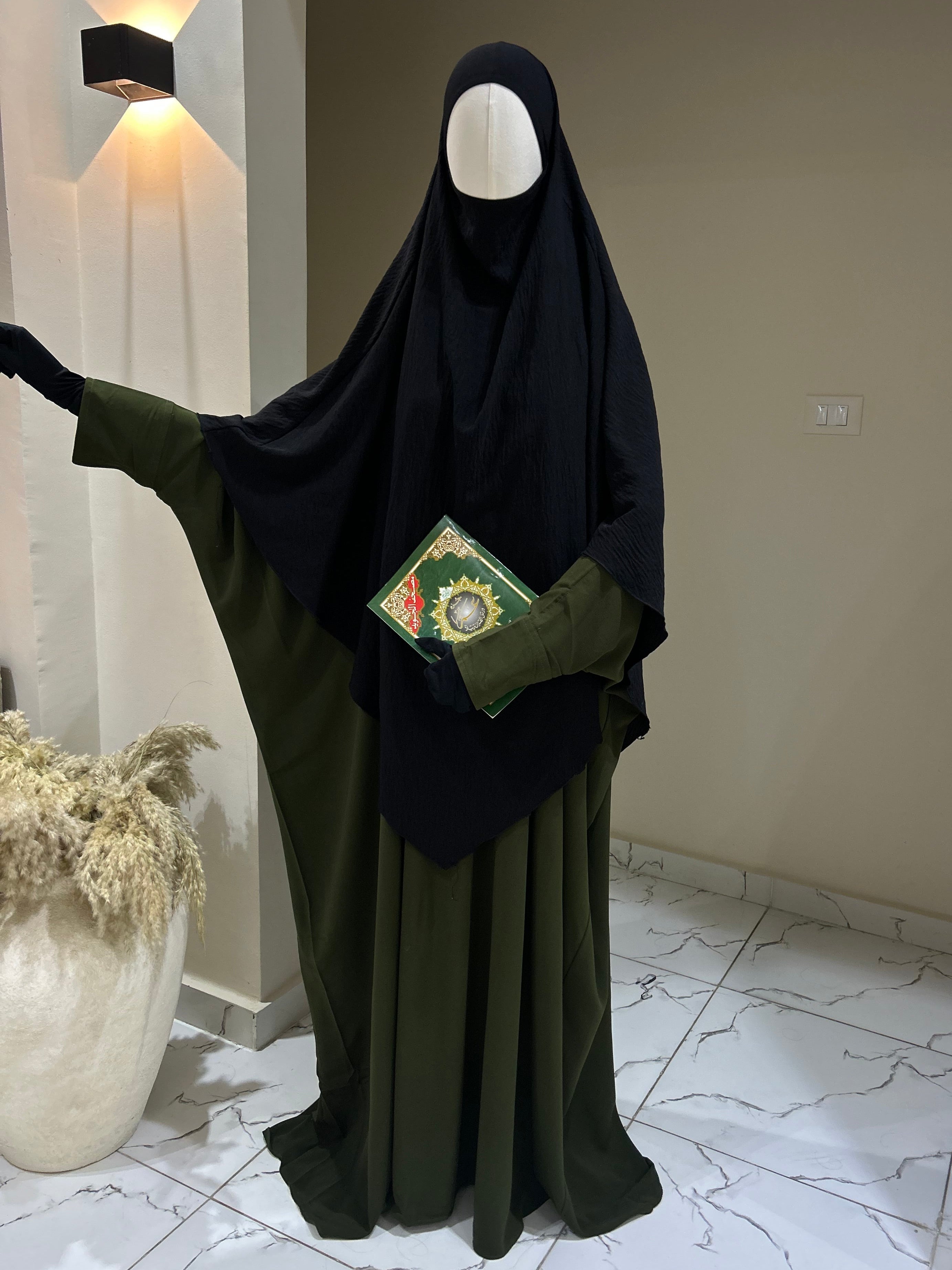 ABAYA Saoudienne Vert Foncé (Crêpe)
