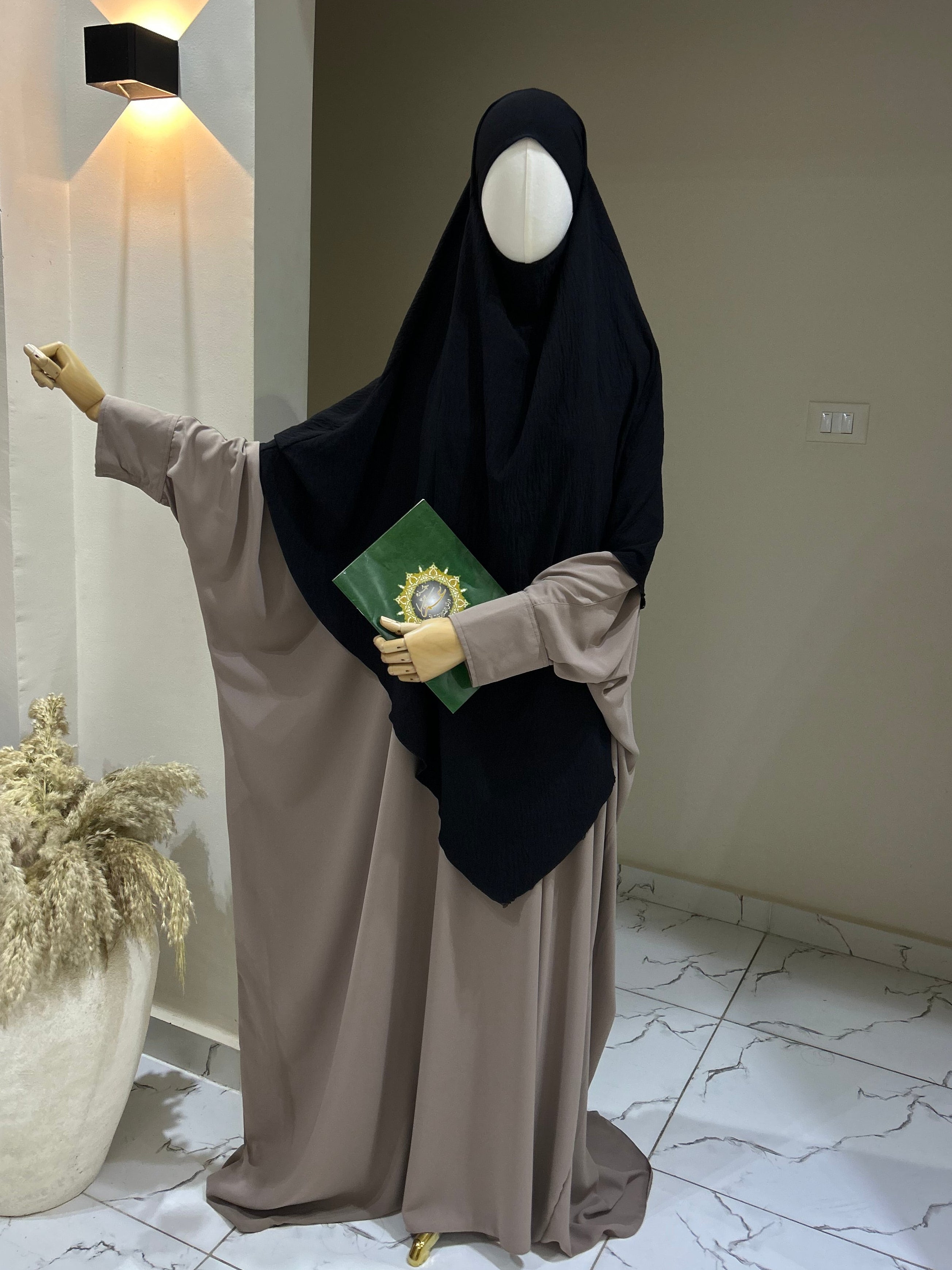 ABAYA Saoudienne taupe (crêpe)